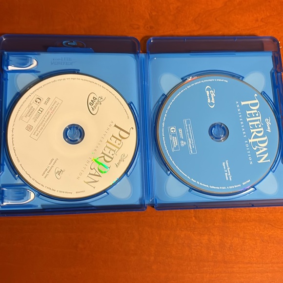 Peter Pan Anniversary Edition Blu-Ray + DVD - Picture 4 of 7
